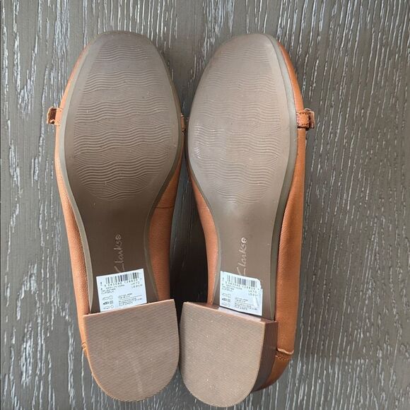 Clarks Marilyn Nora Tan Leather Block Heel Pumps Block Heel Classic Size 9.5 EUC - Picture 8 of 12